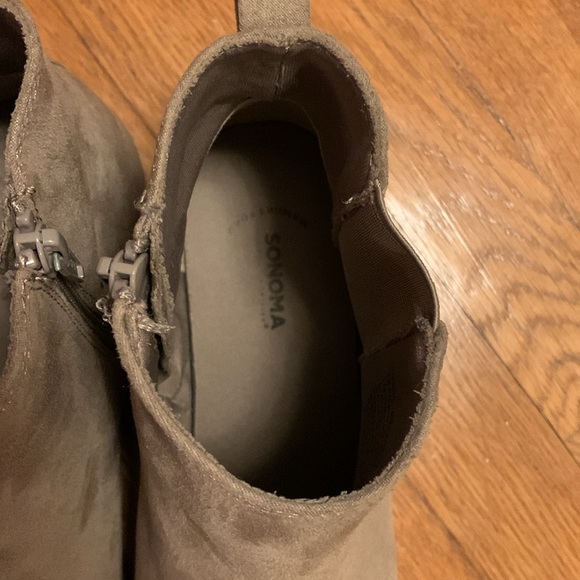 Taupe Sonoma Booties Sz. 8.5M - Picture 2 of 5